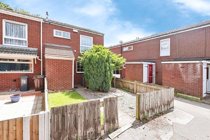 3 Bedroom End Of Terrace House For Sale In Wolseley Close, Birmingham, B36