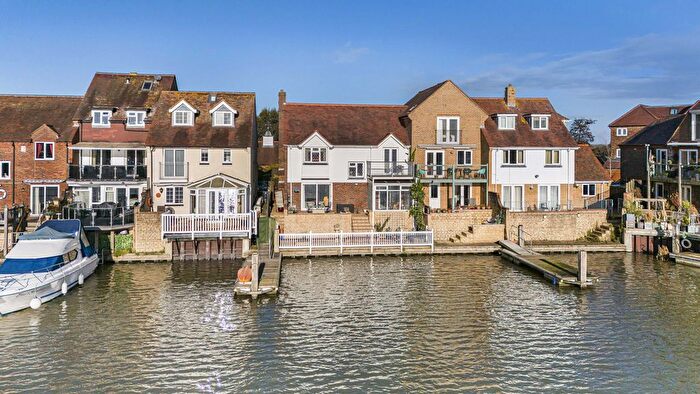 4 Bedroom End Of Terrace House For Sale In North Quay, Abingdon Marina, OX14