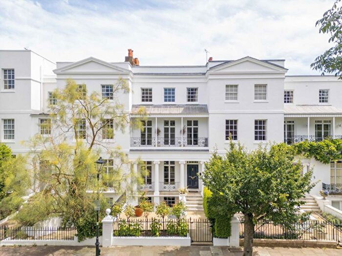 4 Bedroom Property To Rent In St. Peters Square, London, W6