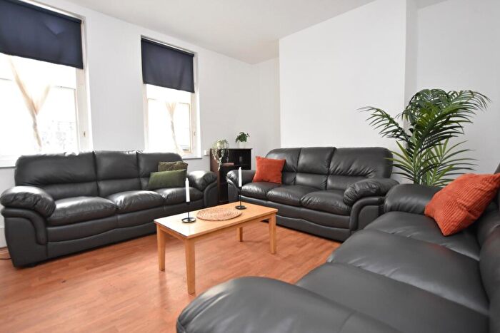 9 Bedroom Terraced House To Rent In Tailors Court, Bristol, BS1