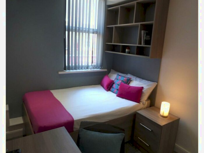 3 Bedroom Flat To Rent In Church Street, Ormskirk, L39