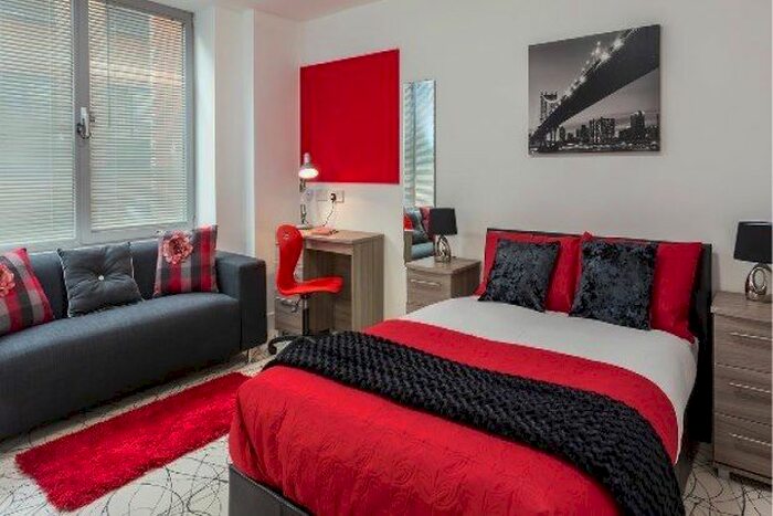 Studio To Rent In Queens Terrace, Southampton, SO14