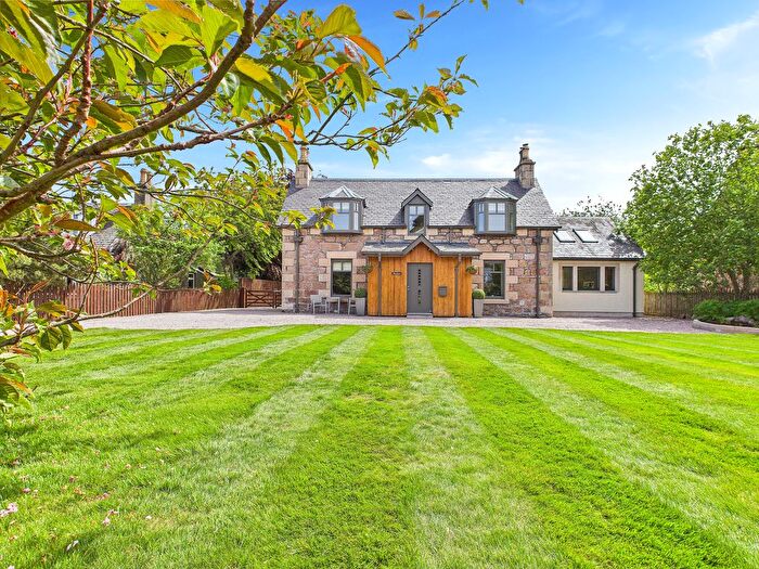 5 Bedroom Detached House For Sale In Carr Road, Carrbridge, PH23