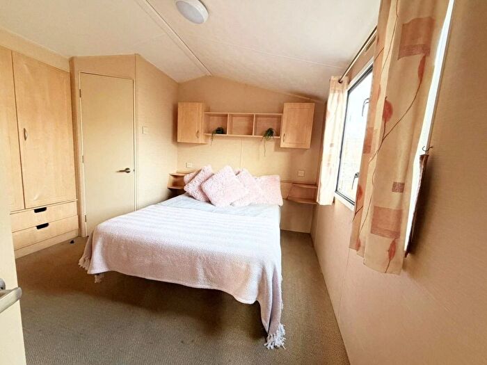 2 Bedroom Mobile/park Home For Sale In Leysdown Road, Leysdown-On-Sea, Sheerness, ME12