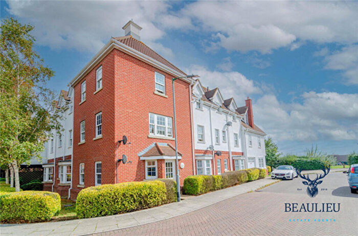 2 Bedroom Apartment For Sale In Burnell Gate, Chelmsford, CM1