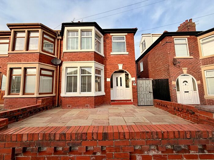 3 Bedroom Semi-Detached House For Sale In Millom Avenue, Bispham, FY2