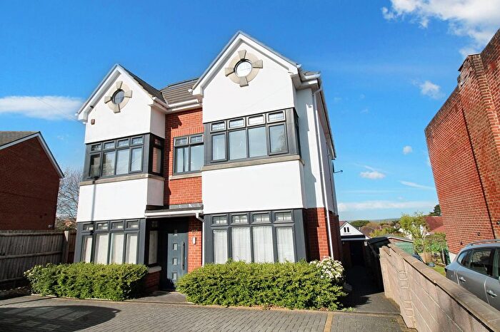 1 Bedroom Flat To Rent In Malvern Road, Bournemouth, BH9