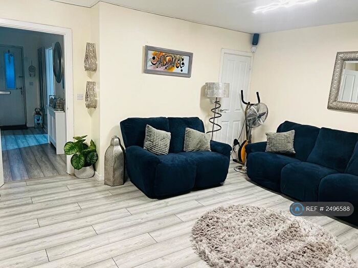 3 Bedroom Semi-Detached House To Rent In Heathland Way, Grays, RM16