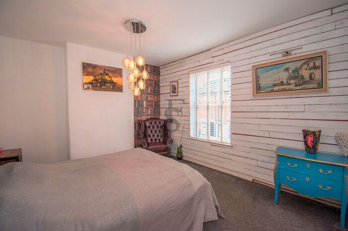 3 Bedroom Terraced House For Sale In Denmark Road, Leicester, LE2