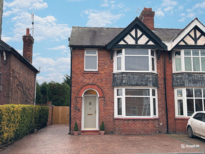 3 Bedroom Semi Detached House For Sale In Nantwich Road, Middlewich, CW10