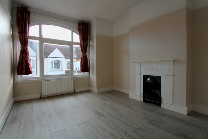 1 Bedroom Terraced House To Rent In Undine Street, Tooting, SW17
