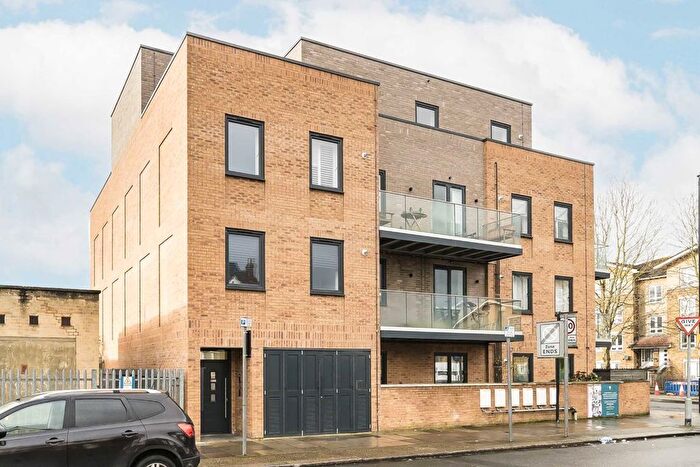 1 Bedroom Flat For Sale In Curzon Crescent, Harlesden, NW10