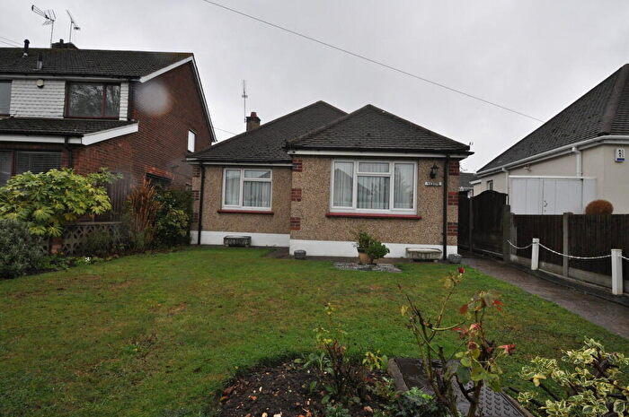 2 Bedroom Detached Bungalow To Rent In Commonhall Lane, Hadleigh, SS7