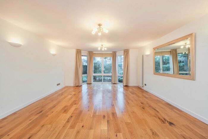2 Bedroom Flat To Rent In Castelnau, Barnes, SW13