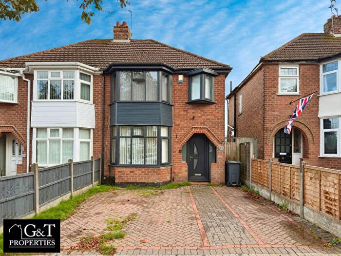 3 Bedroom Semi-Detached House For Sale In Dowar Road, Rednal, Birmingham, B45