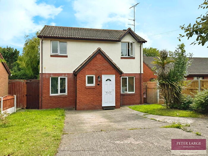3 Bedroom Detached House For Sale In Lon Celynnen, Rhyl, LL18