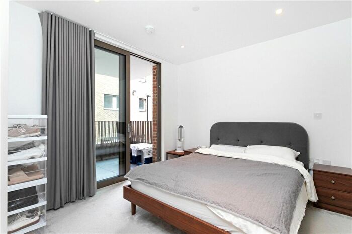 1 Bedroom Apartment For Sale In Gunthorpe Street, London, E1