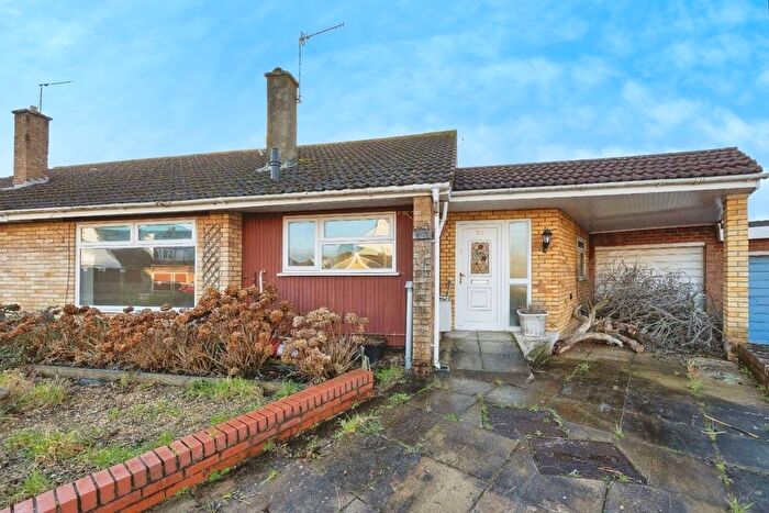 3 Bedroom Semi-Detached Bungalow For Sale In Bordesley Road, Bristol, BS14
