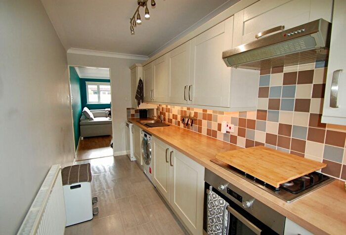 1 Bedroom Maisonette To Rent In Sunkist Way, Wallington, SM6