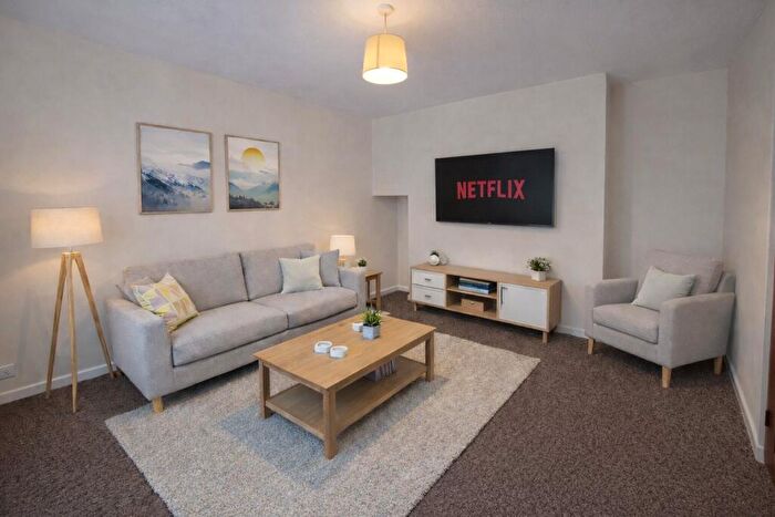 3 Bedroom Terraced House For Sale In Aberford Gardens, London, SE18
