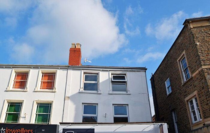 1 Bedroom Flat To Rent In The Triangle, Clevedon, BS21