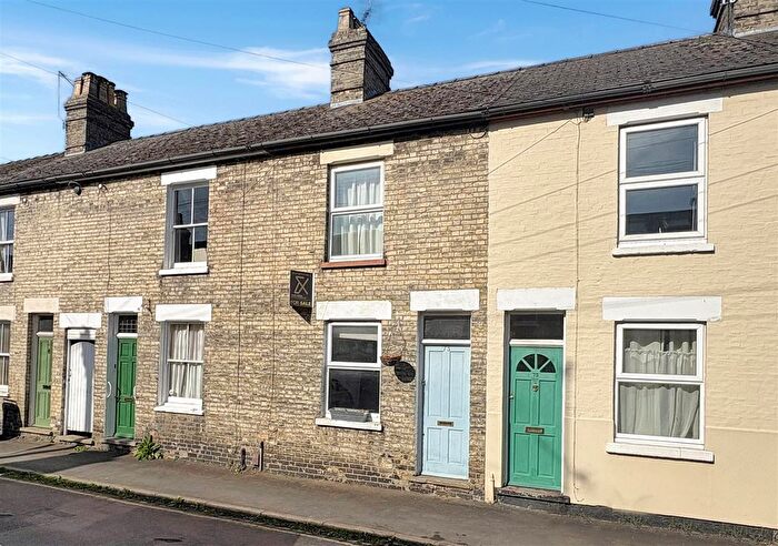 2 Bedroom Terraced House For Sale In Great Eastern Street, Cambridge, CB1