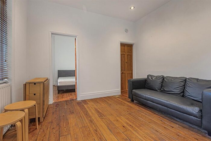 2 Bedroom Flat For Sale In Bath Terrace, London, SE1