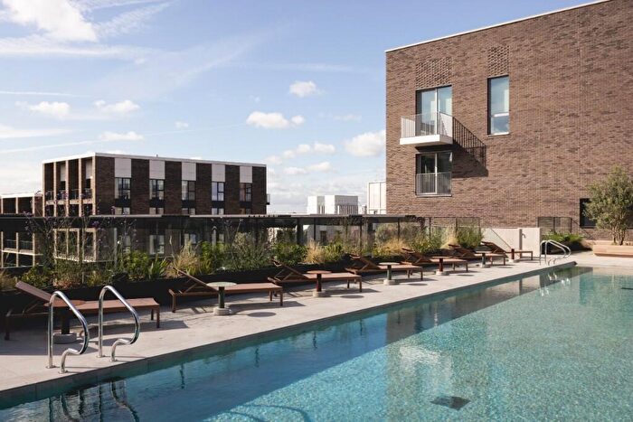2 Bedroom Apartment To Rent In Nine Elms Lane, London, SW11