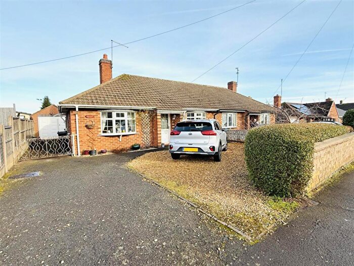 2 Bedroom Semi-Detached Bungalow For Sale In Clover Place, Thringstone, Coalville, LE67