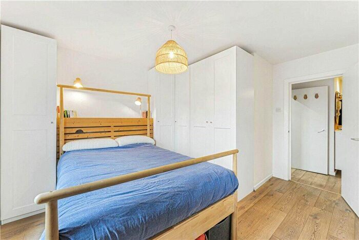 2 Bedroom Apartment To Rent In Elephant & Castle, London, SE11