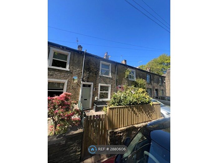 1 Bedroom Terraced House To Rent In Liverpool Row, Halifax, HX2