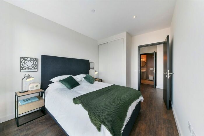 2 Bedroom Flat To Rent In Tillermans Court, Grenan Square, Greenford, UB6