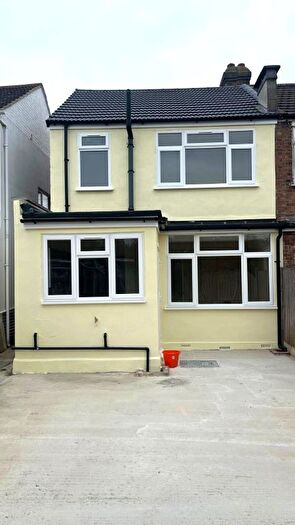 3 Bedroom End Terrace House To Rent In Western Avenue, Dagenham, RM10