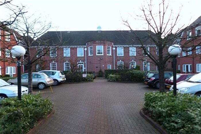 1 Bedroom Flat To Rent In Belvedere Court, Hoddesdon, EN11