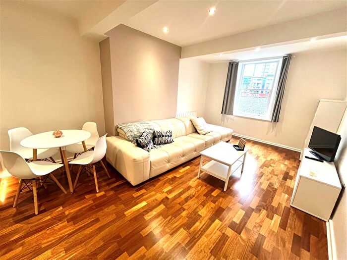 1 Bedroom Flat To Rent In Cliff Road, Nottingham, NG1