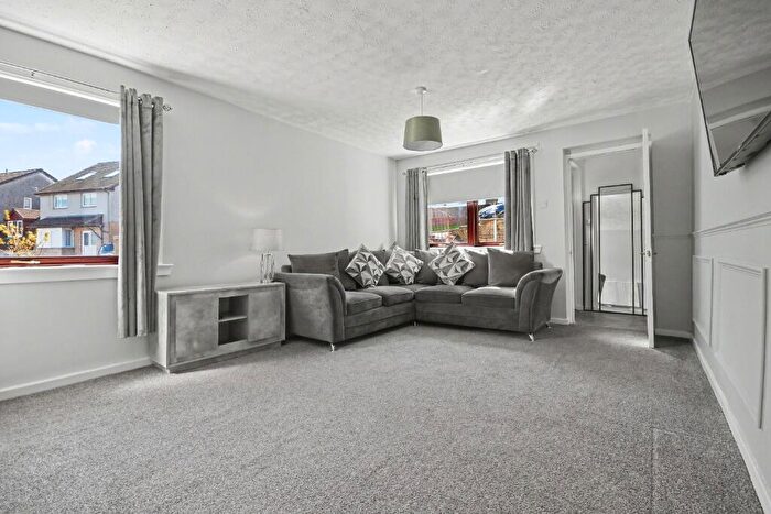 2 Bedroom Terraced House For Sale In Luss Avenue, Inverclyde, Greenock, PA15