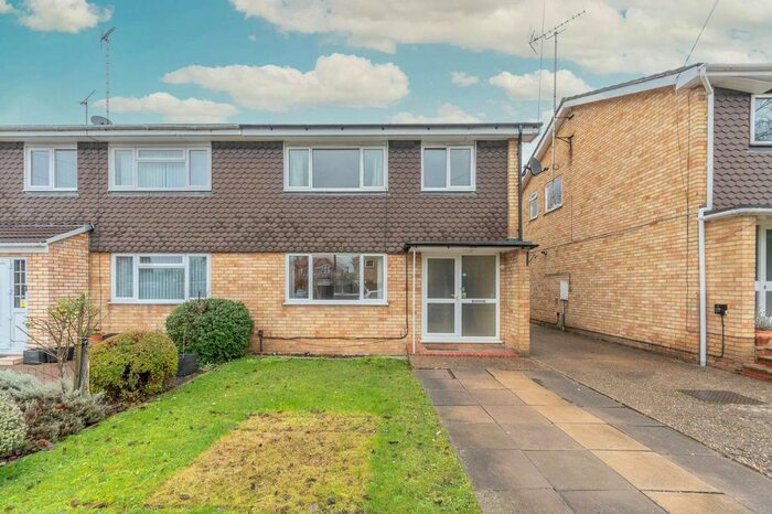 3 Bedroom Semi-Detached House To Rent In Wychwood Way, Northwood, HA6