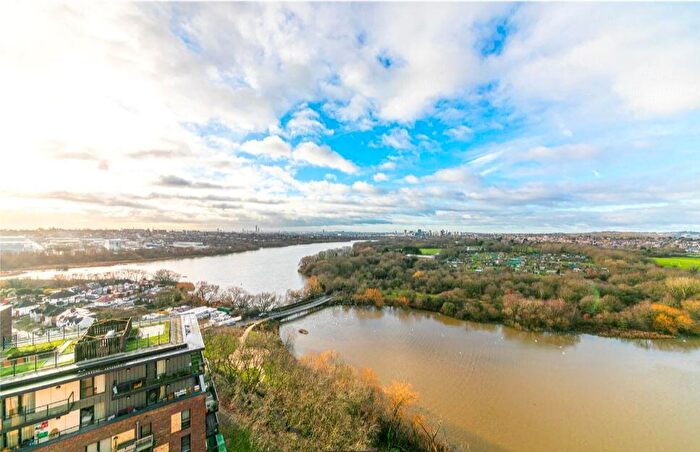 2 Bedroom Apartment To Rent In Shearwater Drive, London, NW9