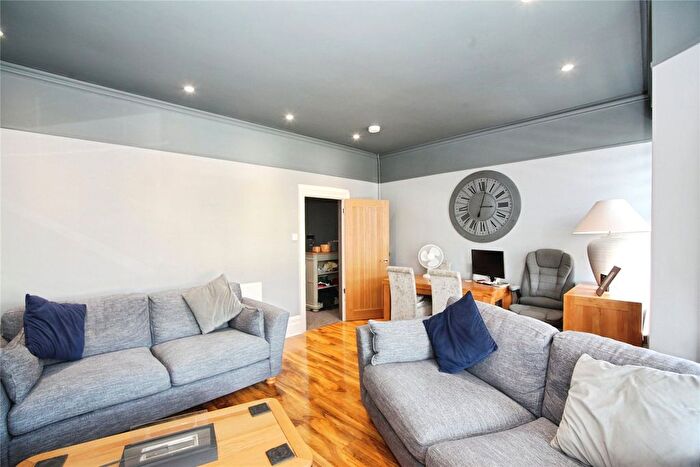 2 Bedroom Flat For Sale In Risca Road, Newport, NP20