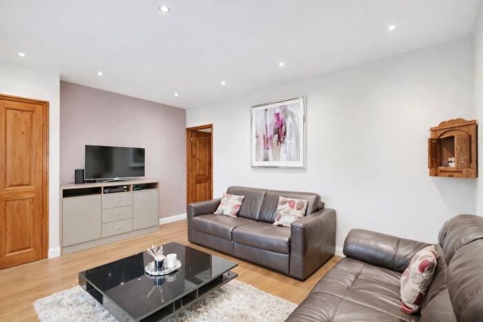 3 Bedroom End Terrace House For Sale In Knebworth Path, Borehamwood, WD6