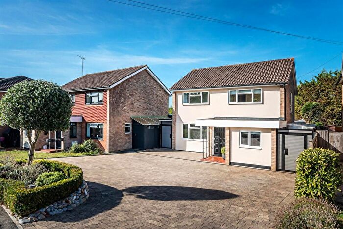 3 Bedroom Detached House For Sale In Forest Way, Ashtead, KT21