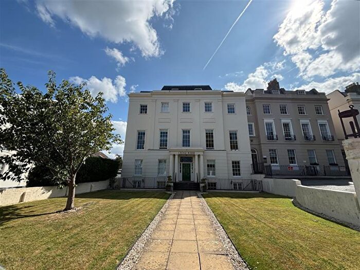1 Bedroom Flat To Rent In Cedar House, Cheltenham, GL53
