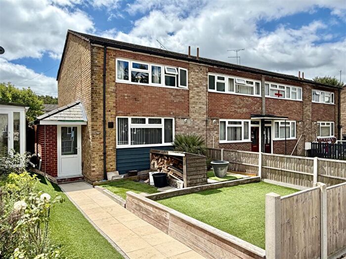 3 Bedroom End Of Terrace House For Sale In Middlebere Crescent, Hamworthy, Poole, BH16