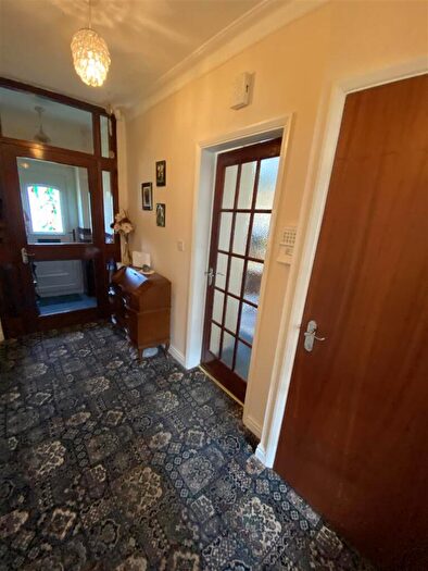 2 Bedroom Detached Bungalow For Sale In Doncaster Road, Conisbrough, DN12