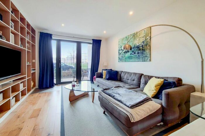 1 Bedroom Flat To Rent In Bramah Road, Brixton, London, SW9