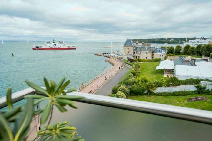 4 Bedroom Penthouse To Rent In Vantage Point, Cowes, PO31