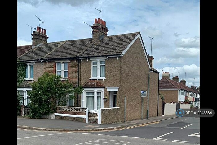 2 Bedroom End Of Terrace House To Rent In Lowfield Street, Dartford, DA1