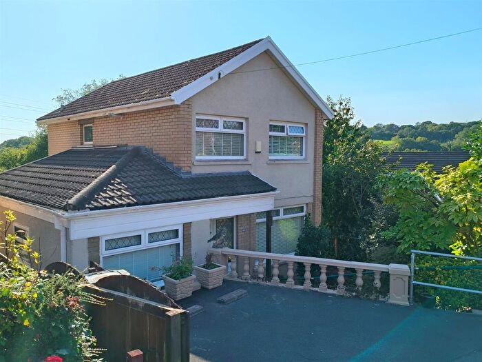 3 Bedroom Detached House For Sale In Dan Y Lan, Llanelli, SA14