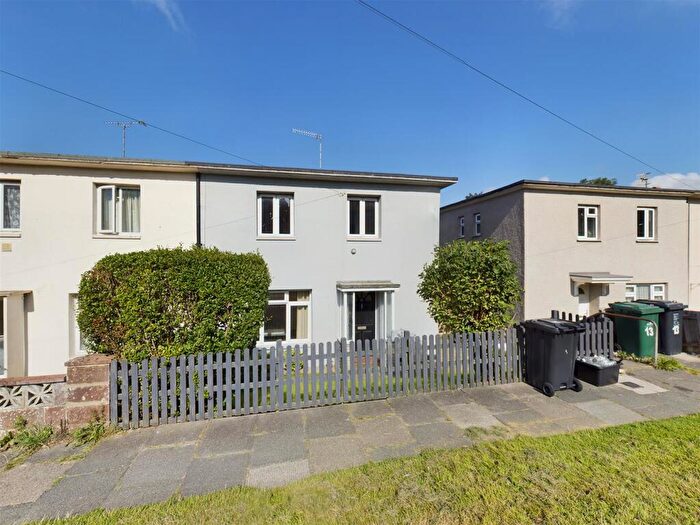 4 Bedroom Semi-Detached House To Rent In Staplefield Drive, Brighton, BN2