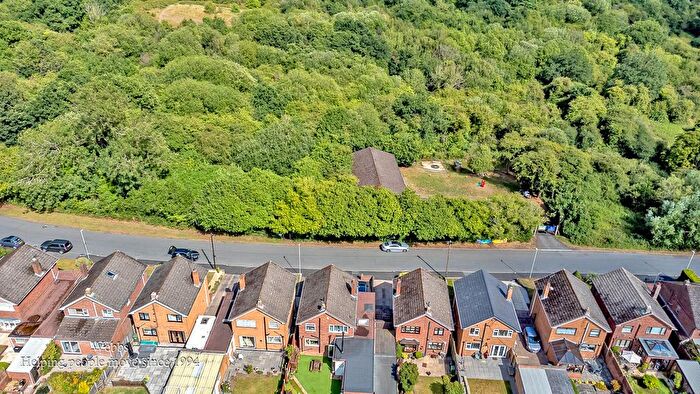 3 Bedroom Detached House For Sale In Cotwall End Road, Dudley, DY3